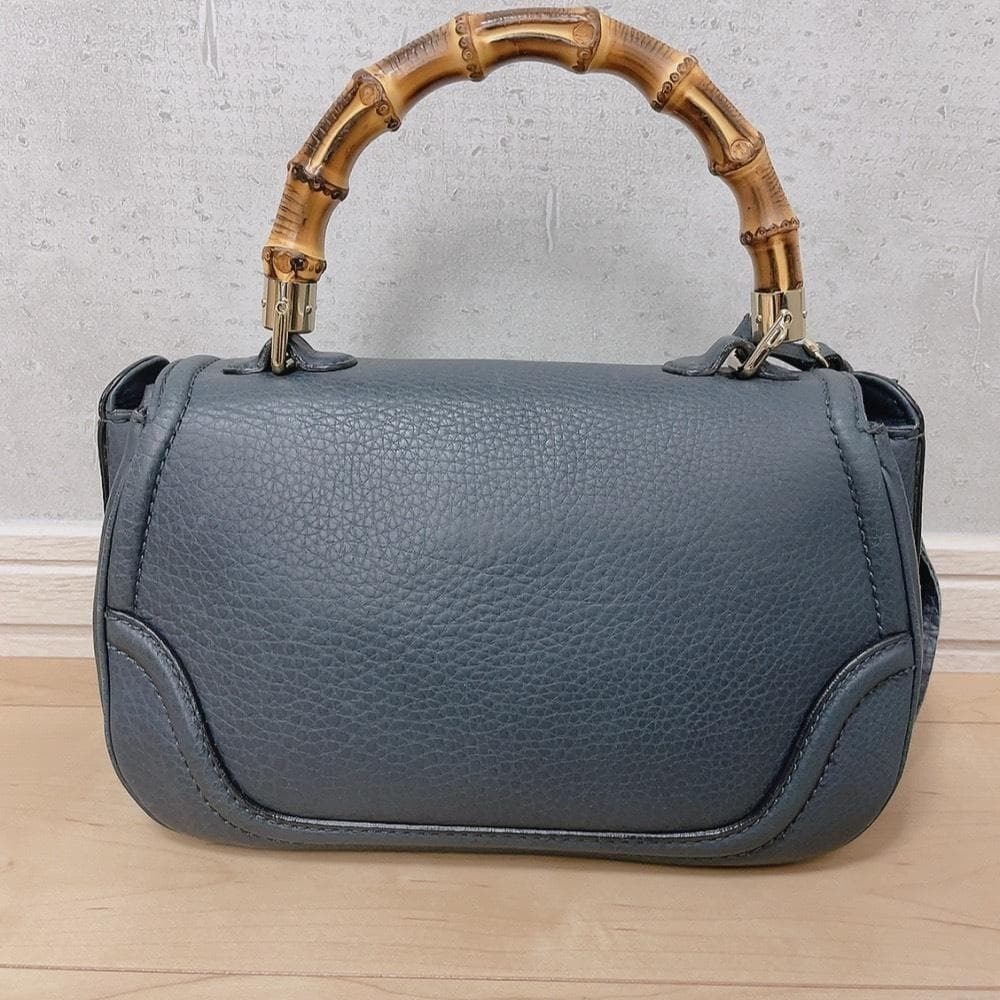 GUCCI Bamboo Handbag Shoulder Bag Leather Tassel Turnlock Closure Mirror - Picture 3 of 10